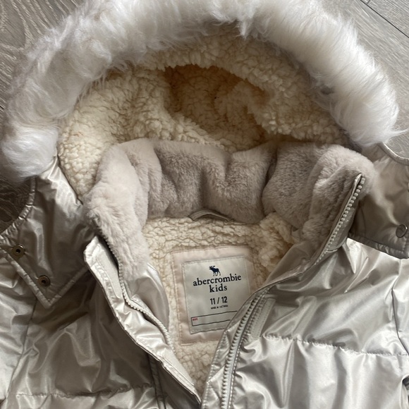 Abercrombie kids reflective silver winter jacket - Picture 2 of 5